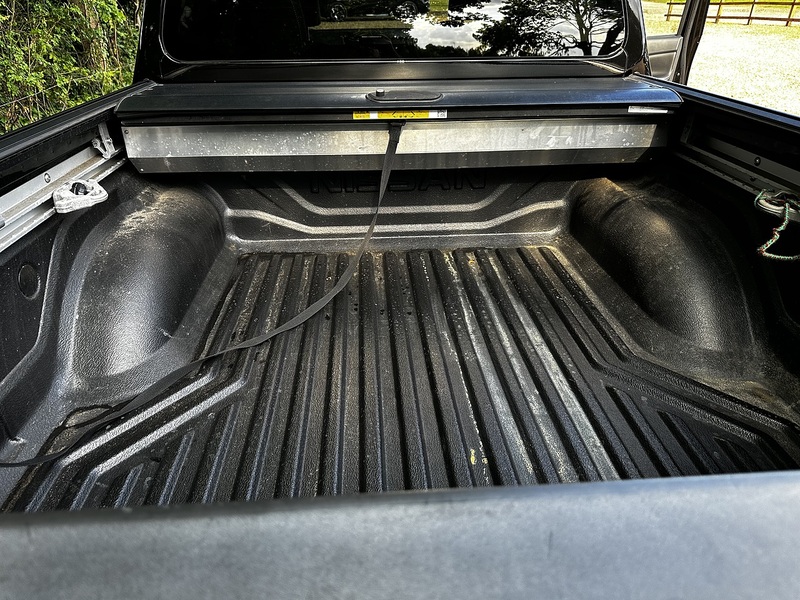 Nissan 2.3 dCi Tekna Pickup Double Cab 4dr Diesel Auto 4WD Euro 6 (190 ps)