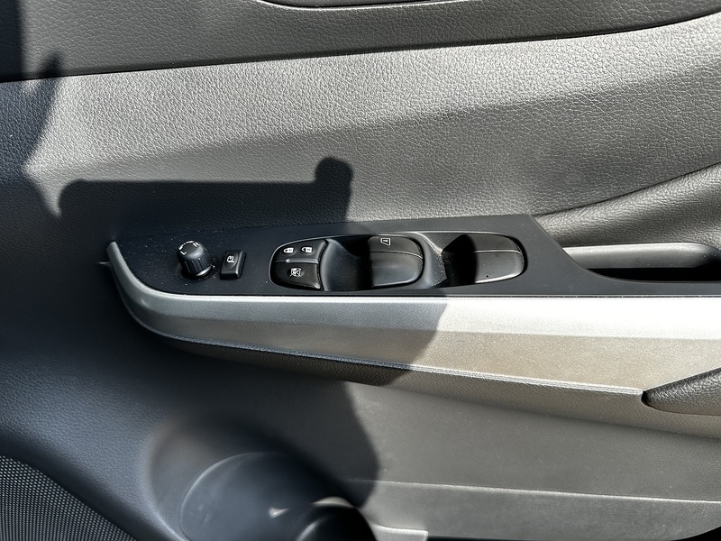 Nissan 2.3 dCi Tekna Pickup Double Cab 4dr Diesel Auto 4WD Euro 6 (190 ps)