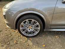 Porsche Cayenne TD V8 S 