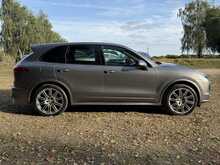 Porsche Cayenne TD V8 S 