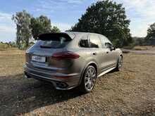 Porsche Cayenne TD V8 S 