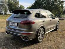 Porsche Cayenne TD V8 S 
