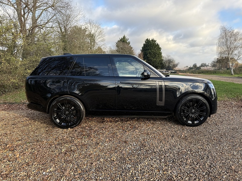 Land Rover 4.4 P530 V8 Autobiography SUV 5dr Petrol Auto 4WD Euro 6 (s/s) (530 ps)