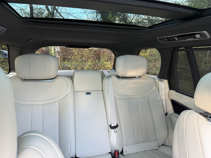 Land Rover 4.4 P530 V8 Autobiography SUV 5dr Petrol Auto 4WD Euro 6 (s/s) (530 ps)