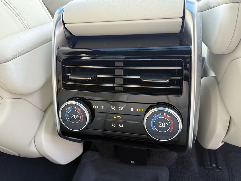 Land Rover 4.4 P530 V8 Autobiography SUV 5dr Petrol Auto 4WD Euro 6 (s/s) (530 ps)