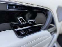 Land Rover Range Rover P530 V8 Autobiography 