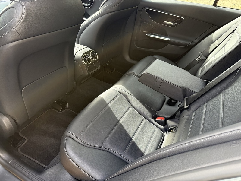 Mercedes-Benz 1.5 C200h MHEV Sport Saloon 4dr Petrol Hybrid G-Tronic+ Euro 6 (s/s) (224 ps)