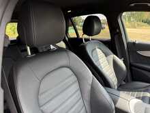 Mercedes-Benz GLC GLC300h MHEV AMG Line 