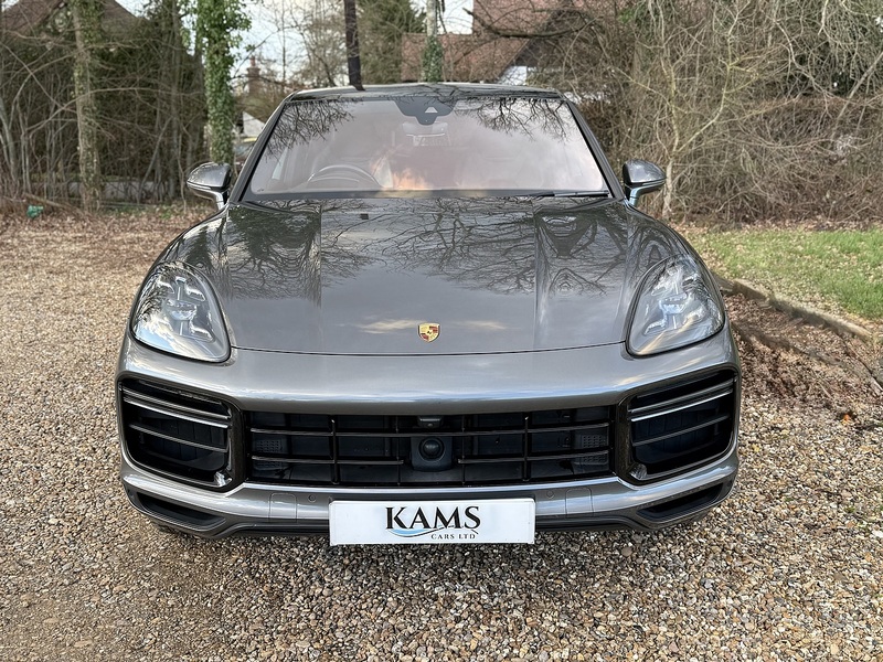 Porsche 4.0T V8 Turbo Coupe 5dr Petrol TiptronicS 4WD Euro 6 (s/s) (550 ps)