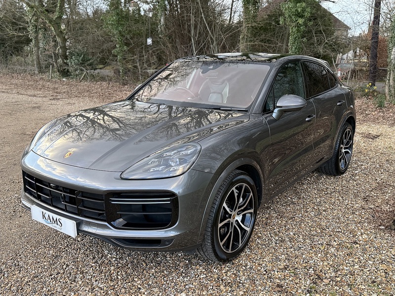 Porsche 4.0T V8 Turbo Coupe 5dr Petrol TiptronicS 4WD Euro 6 (s/s) (550 ps)