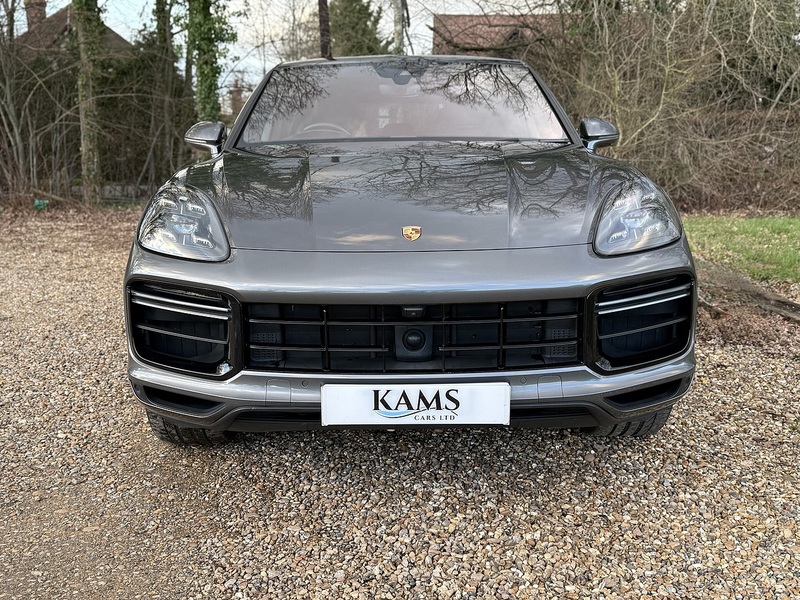 Porsche 4.0T V8 Turbo Coupe 5dr Petrol TiptronicS 4WD Euro 6 (s/s) (550 ps)