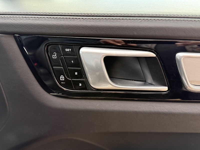 Porsche 4.0T V8 Turbo Coupe 5dr Petrol TiptronicS 4WD Euro 6 (s/s) (550 ps)