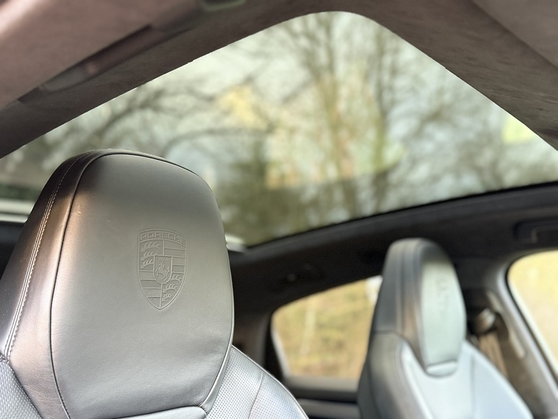 Porsche 4.0T V8 Turbo Coupe 5dr Petrol TiptronicS 4WD Euro 6 (s/s) (550 ps)