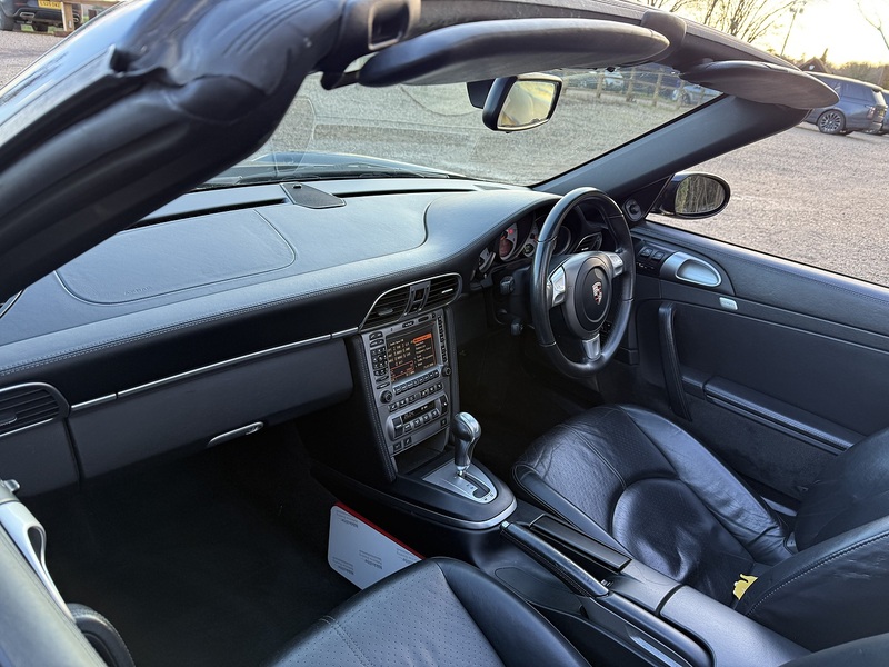 Porsche 3.8 997 Carrera S Cabriolet 2dr Petrol Tiptronic S (280 g/km, 350 bhp)