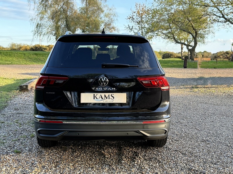 Volkswagen 1.5 TSI Life SUV 5dr Petrol DSG Euro 6 (s/s) (150 ps)