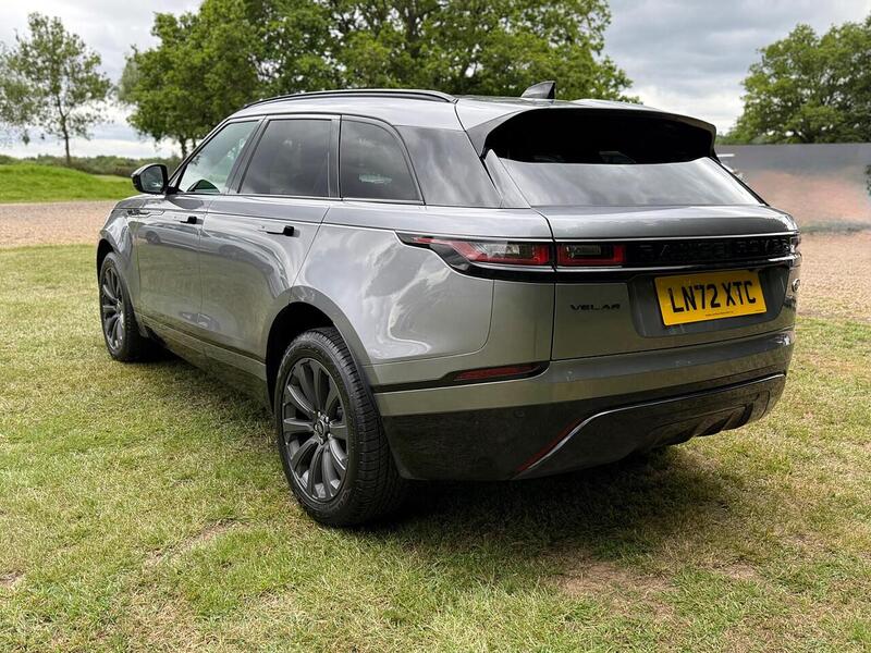 Land Rover 2.0 P250 R-Dynamic SE SUV 5dr Petrol Auto 4WD Euro 6 (s/s) (249 ps)