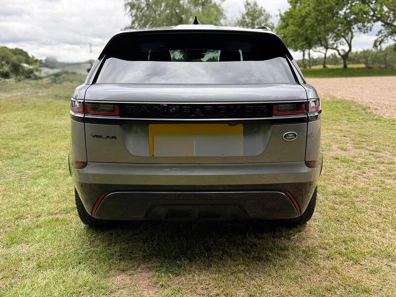Land Rover 2.0 P250 R-Dynamic SE SUV 5dr Petrol Auto 4WD Euro 6 (s/s) (249 ps)
