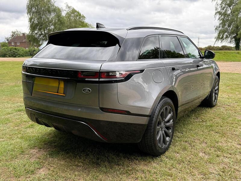 Land Rover 2.0 P250 R-Dynamic SE SUV 5dr Petrol Auto 4WD Euro 6 (s/s) (249 ps)