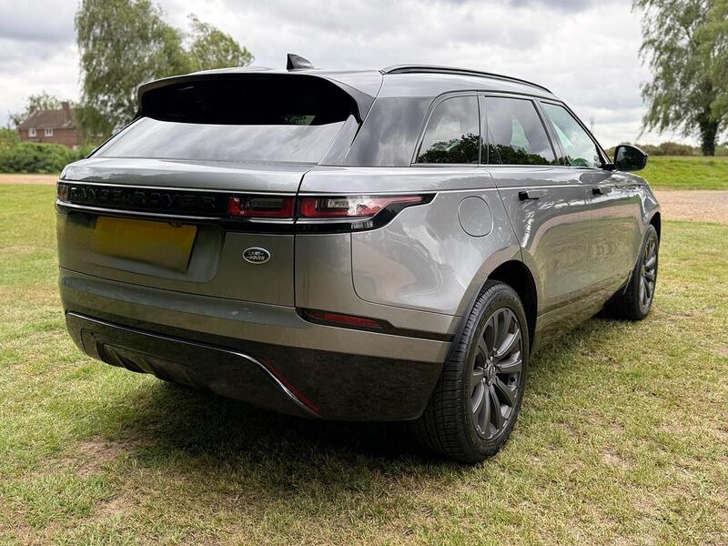 Land Rover 2.0 P250 R-Dynamic SE SUV 5dr Petrol Auto 4WD Euro 6 (s/s) (249 ps)