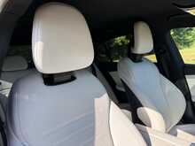 Mercedes-Benz C Class 2.0 C300e 25.4kWh AMG Line (Premium) Saloon 4dr Petrol Plug-in Hybrid G-Tronic+ Euro 6 (s/s) (313 