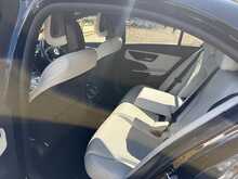 Mercedes-Benz C Class 2.0 C300e 25.4kWh AMG Line (Premium) Saloon 4dr Petrol Plug-in Hybrid G-Tronic+ Euro 6 (s/s) (313 
