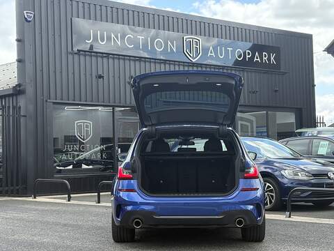 BMW 3 Series 318i M Sport - U477