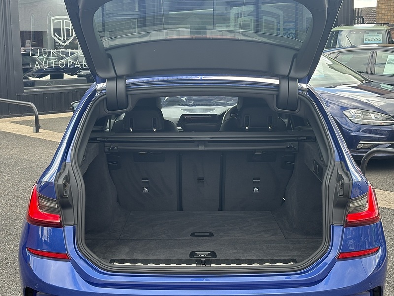 BMW 3 Series 318i M Sport - U477