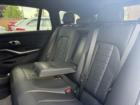 BMW 3 Series 318i M Sport - U477