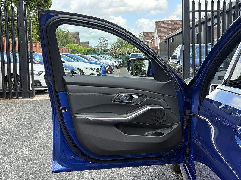 BMW 3 Series 318i M Sport - U477