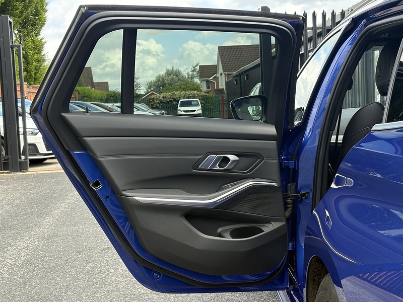 BMW 3 Series 318i M Sport - U477