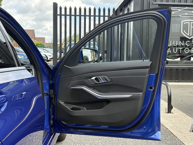 BMW 3 Series 318i M Sport - U477