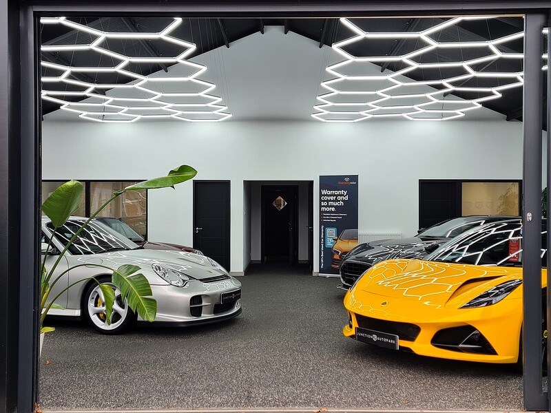 BMW 3 Series 318i M Sport - U477