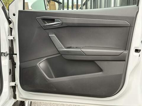 SEAT Arona TSI SE Technology - U480