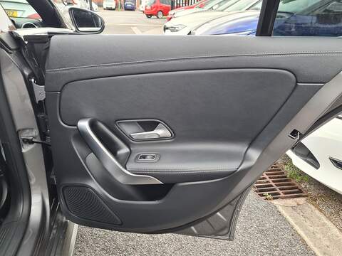 Mercedes-Benz CLA CLA200 AMG Line - U485