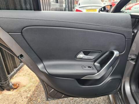 Mercedes-Benz CLA CLA200 AMG Line - U485