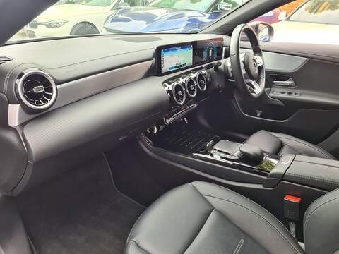 Mercedes-Benz CLA CLA200 AMG Line - U485