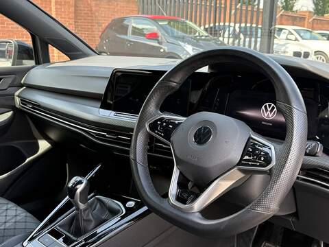 Volkswagen Golf TSI R-Line - U519