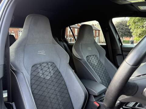 Volkswagen Golf TSI R-Line - U519