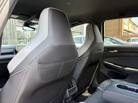 Volkswagen Golf TSI R-Line - U519