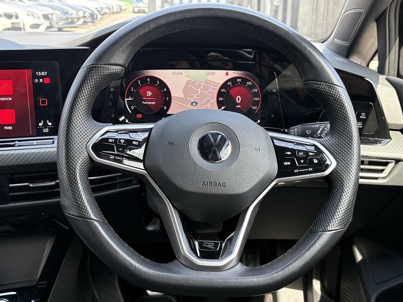 Volkswagen Golf TSI R-Line - U519