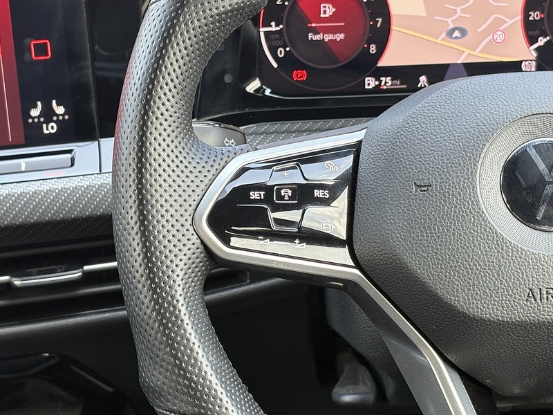 Volkswagen Golf TSI R-Line - U519