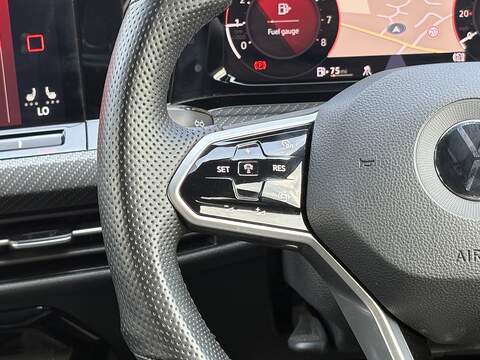 Volkswagen Golf TSI R-Line - U519