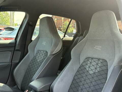 Volkswagen Golf TSI R-Line - U519