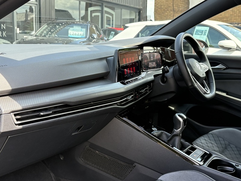 Volkswagen Golf TSI R-Line - U519