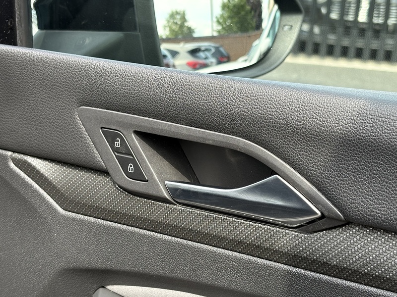 Volkswagen Golf TSI R-Line - U519