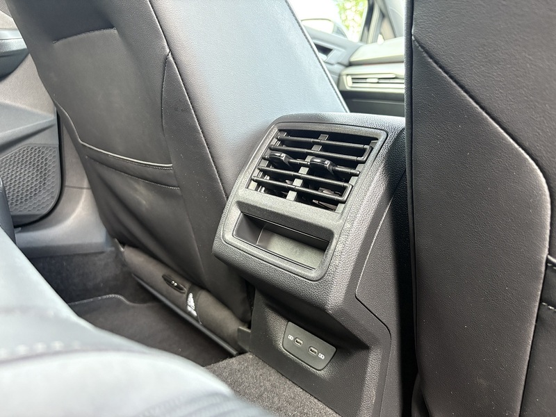 Volkswagen Golf TSI R-Line - U519