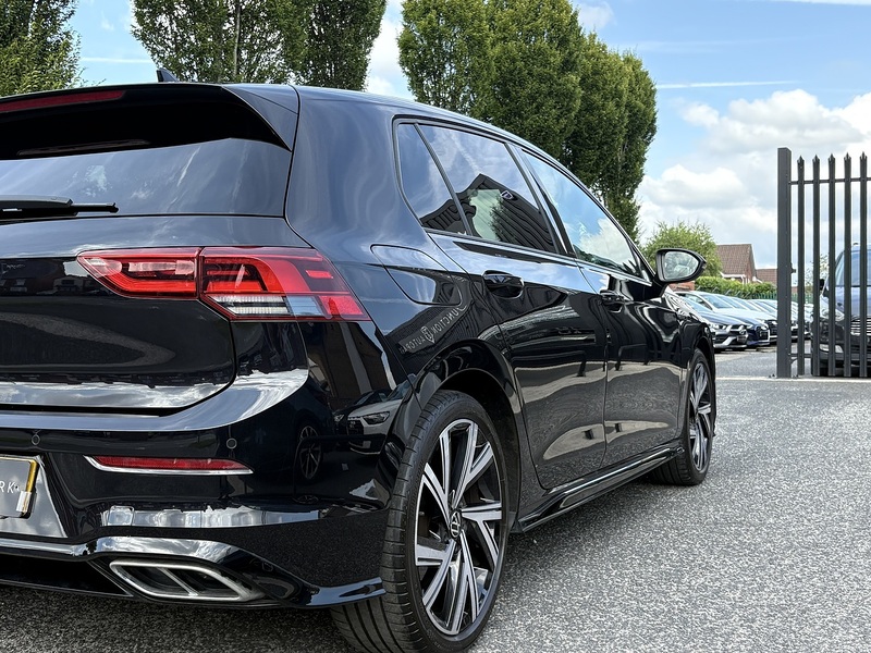 Volkswagen Golf TSI R-Line - U519
