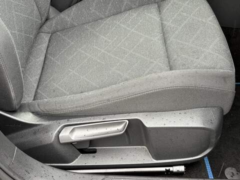 Volkswagen Golf TSI Life - U548