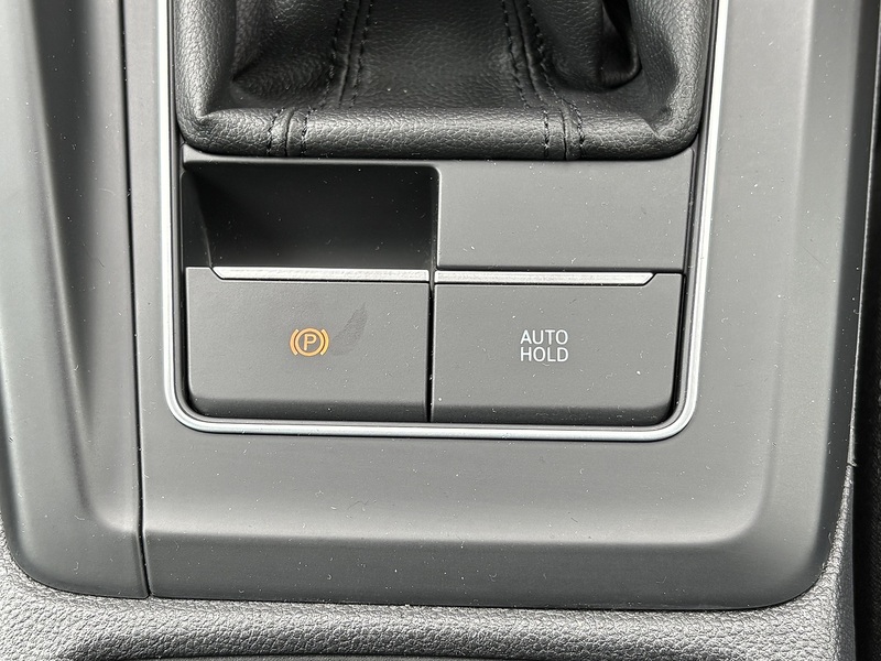 Volkswagen Golf TSI Life - U548