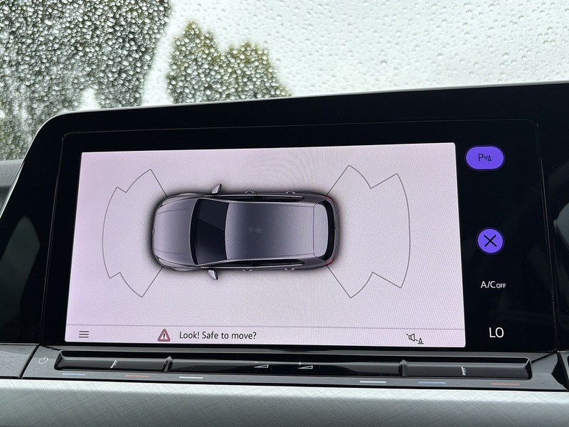 Volkswagen Golf TSI Life - U548